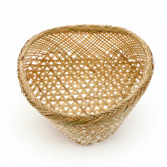 Cesto de Bambu em Formato de Coração – Organização com Carinho